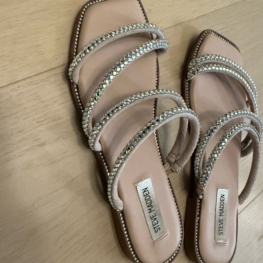 Steve Madden Silver and Cream Strappy Sandals
